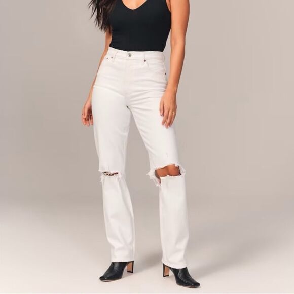 NWT Abercrombie & Fitch 90’s Straight Ultra High Rise in White- Size 37 (24L) - Picture 1 of 10